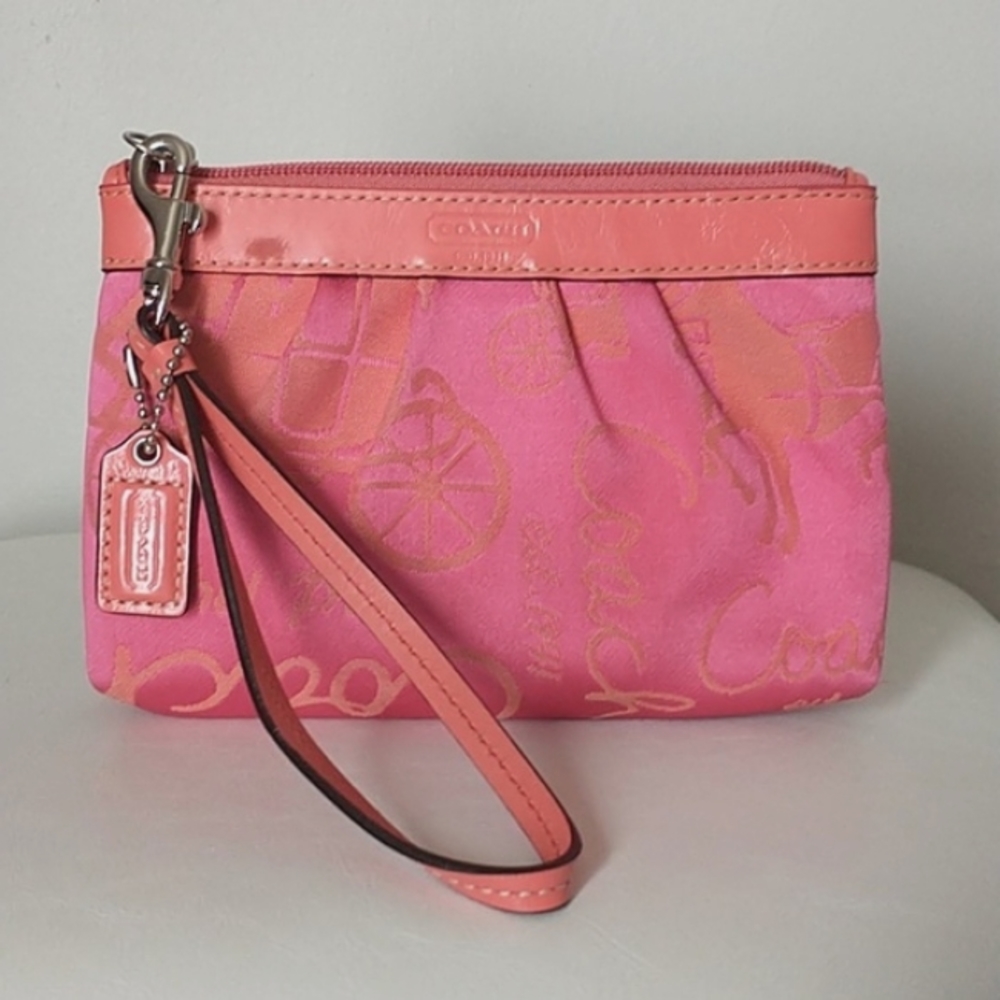 Coach Wristlet| Pink and Coral - Picture 2 of 9